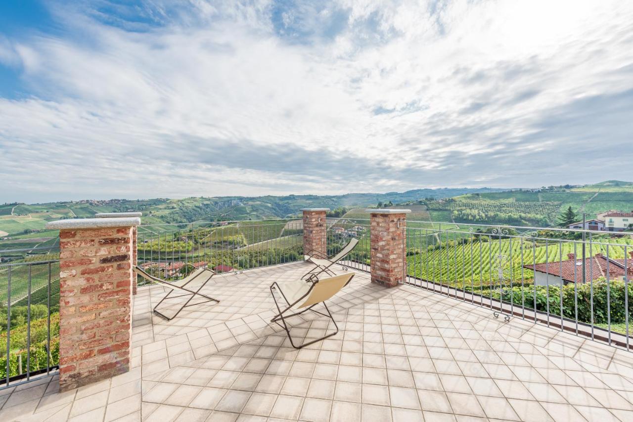 Villa Bricco Paglieri, Entire Villa Alba  Exterior photo